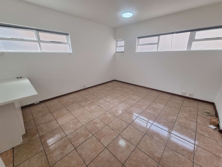 To Let 0 Bedroom Property for Rent in Sea Point Western Cape